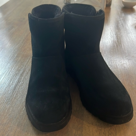 Ugg boots great condition - Picture 3 of 8